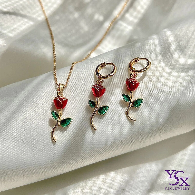 سفارش اینترنتی نیم‌ست رز طلایی با طراحی مینیمال برای هدیه دادن یا استفاده روزانه