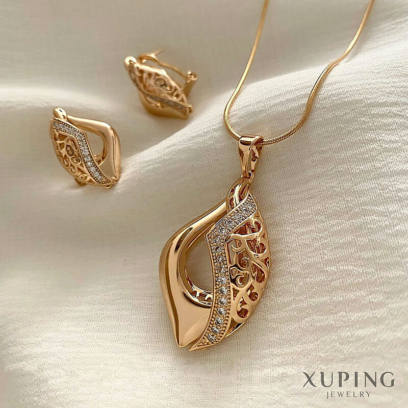 خرید اینترنتی گردنبند و گوشواره ست طرح طلای بازار
